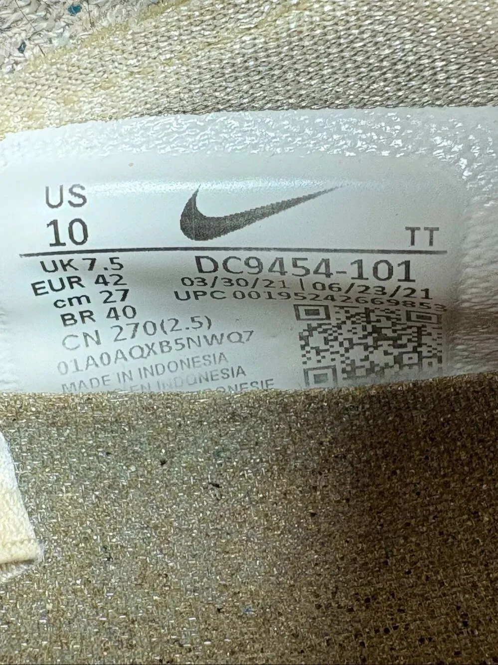 Nike Air VaporMax 2021 Flyknit Womens Size 10 Oatmeal Light Bone Shoes DC9454-10